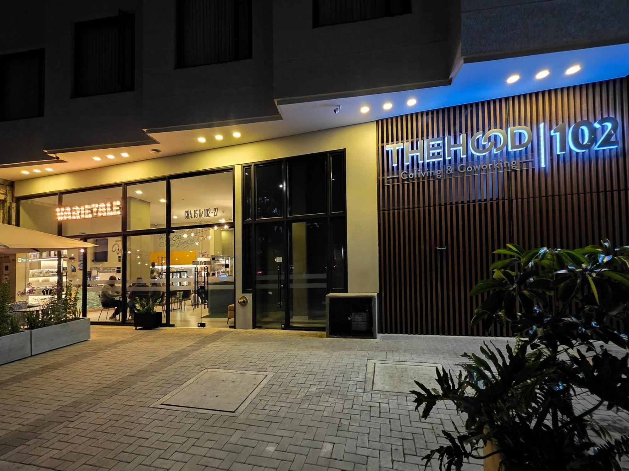 The Hood 102, Modern And Luxury Apartments Богота Екстериор снимка